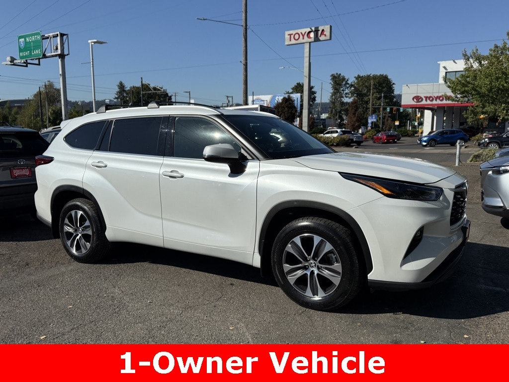 Used 2022 Toyota Highlander XLE SUV