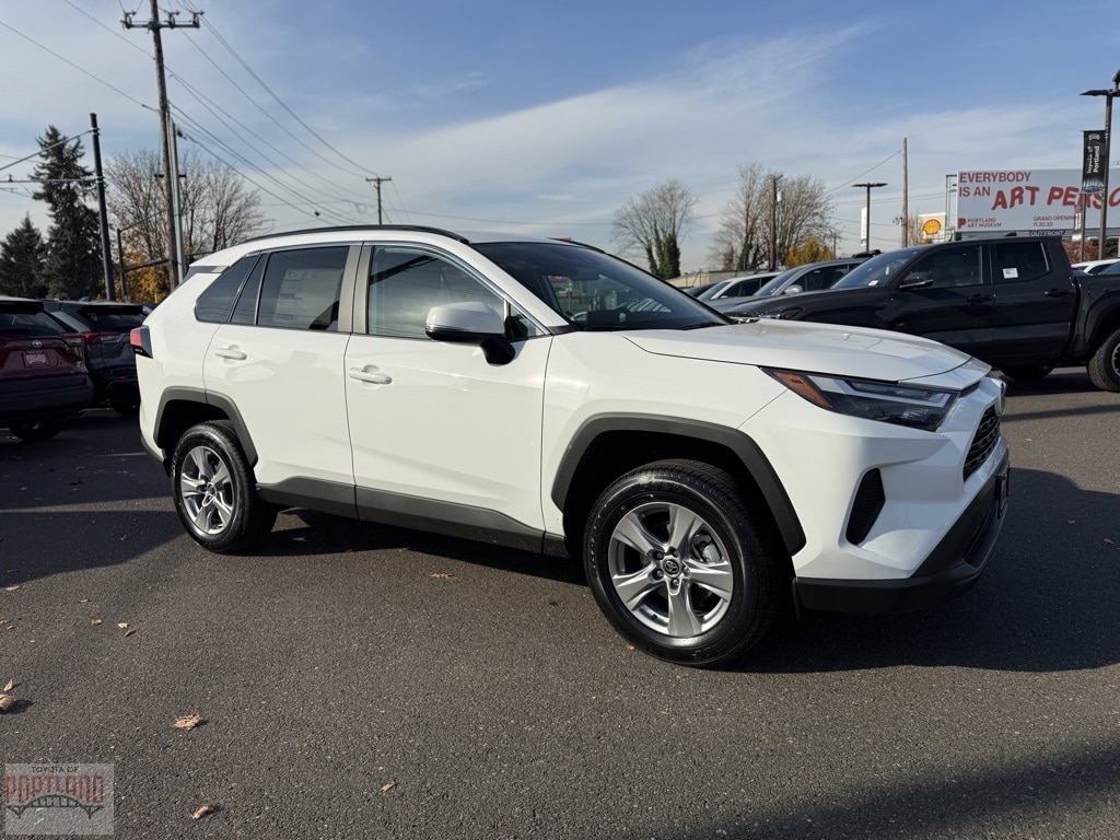New 2025 Toyota RAV4 XLE XLE AWD SUV
