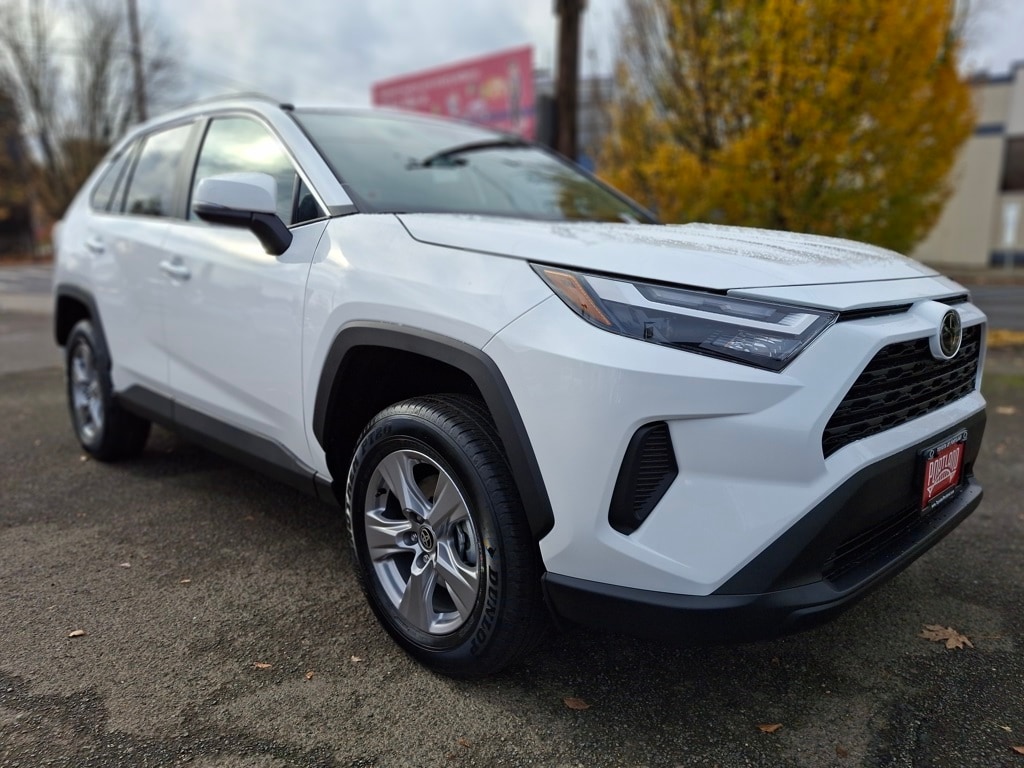 New 2025 Toyota RAV4 XLE XLE AWD SUV
