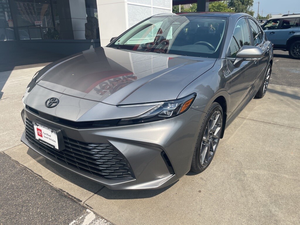 2025 Toyota Camry XLE photo 2