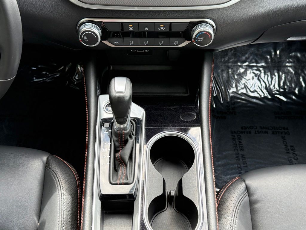 2025 Nissan Altima SR - Photo 19