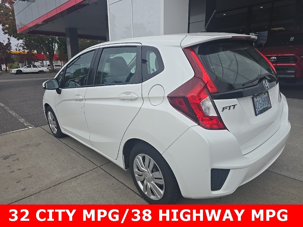 2015 Honda Fit LX photo 3