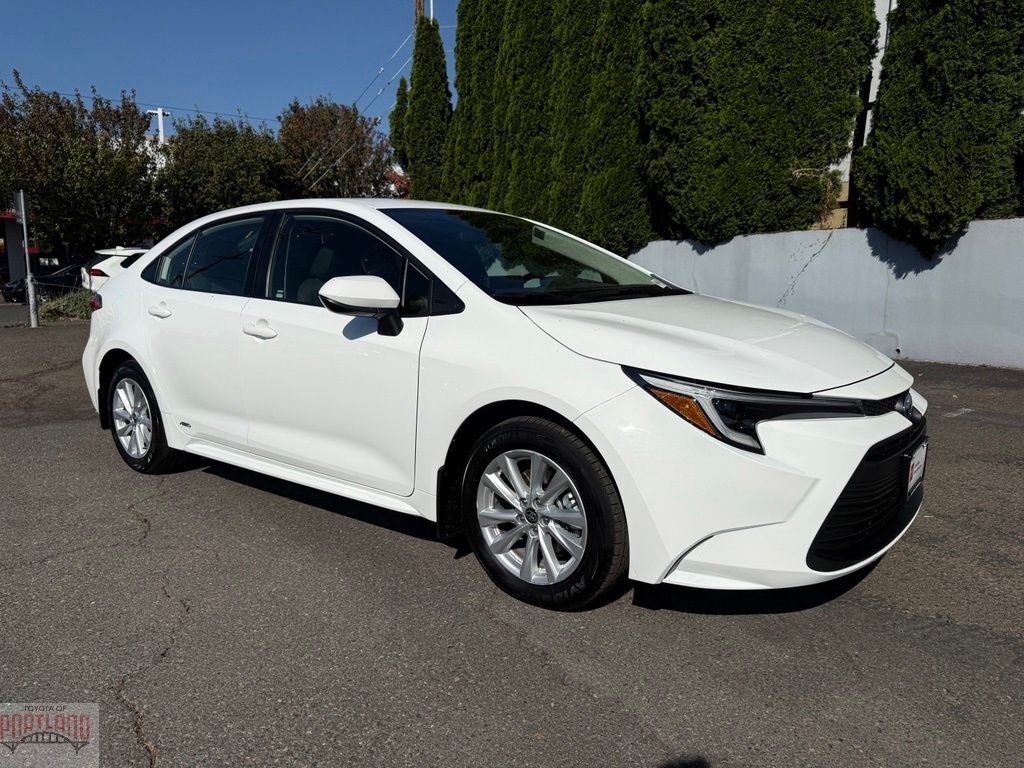 Certified 2025 Toyota Corolla Hybrid LE Sedan