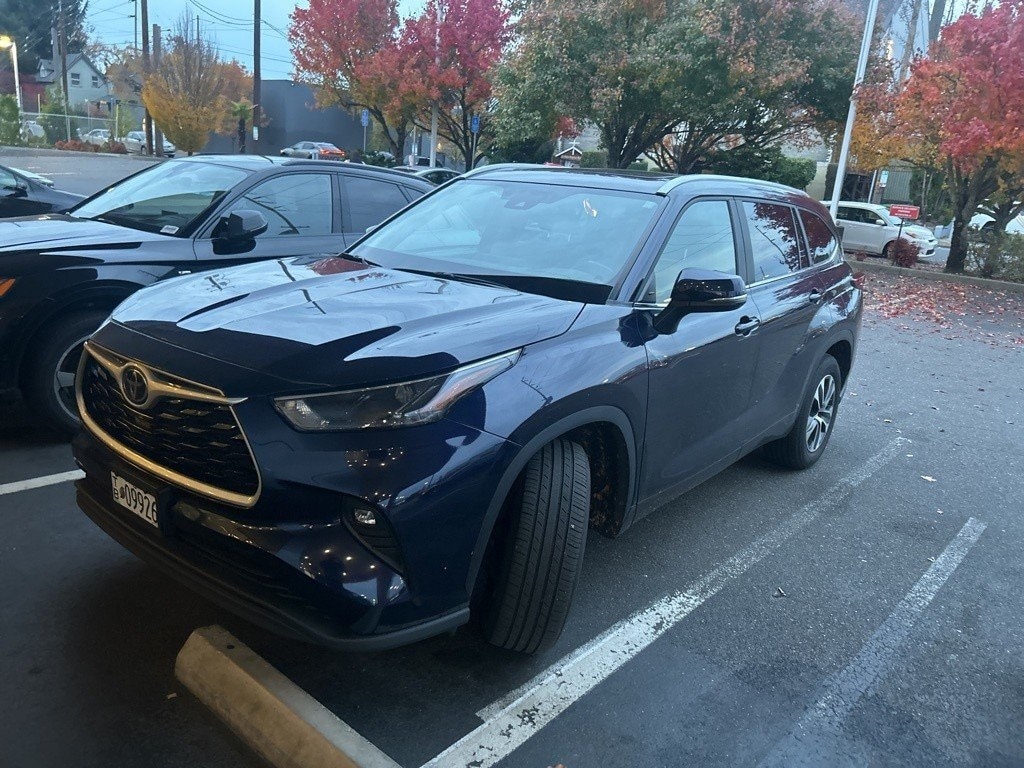 Used 2023 Toyota Highlander XLE SUV