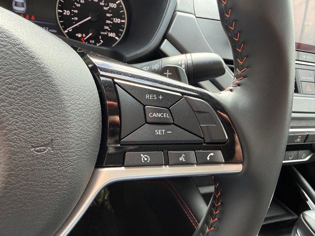 2025 Nissan Altima SR - Photo 26