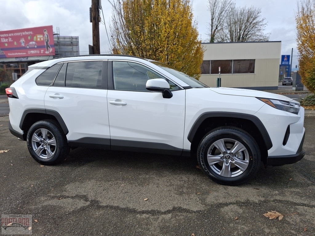 New 2025 Toyota RAV4 XLE XLE AWD SUV