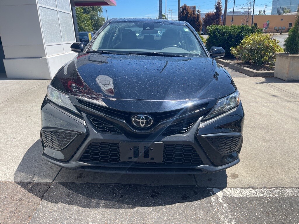 2023 Toyota Camry SE photo 2