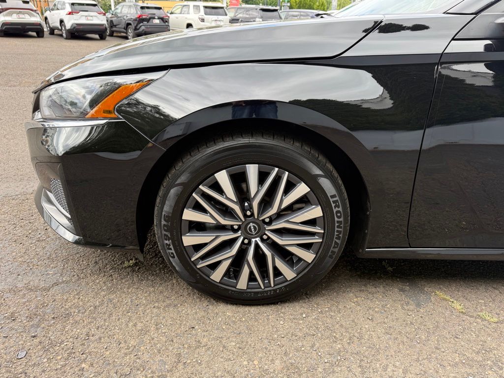 2025 Nissan Altima SV - Photo 10