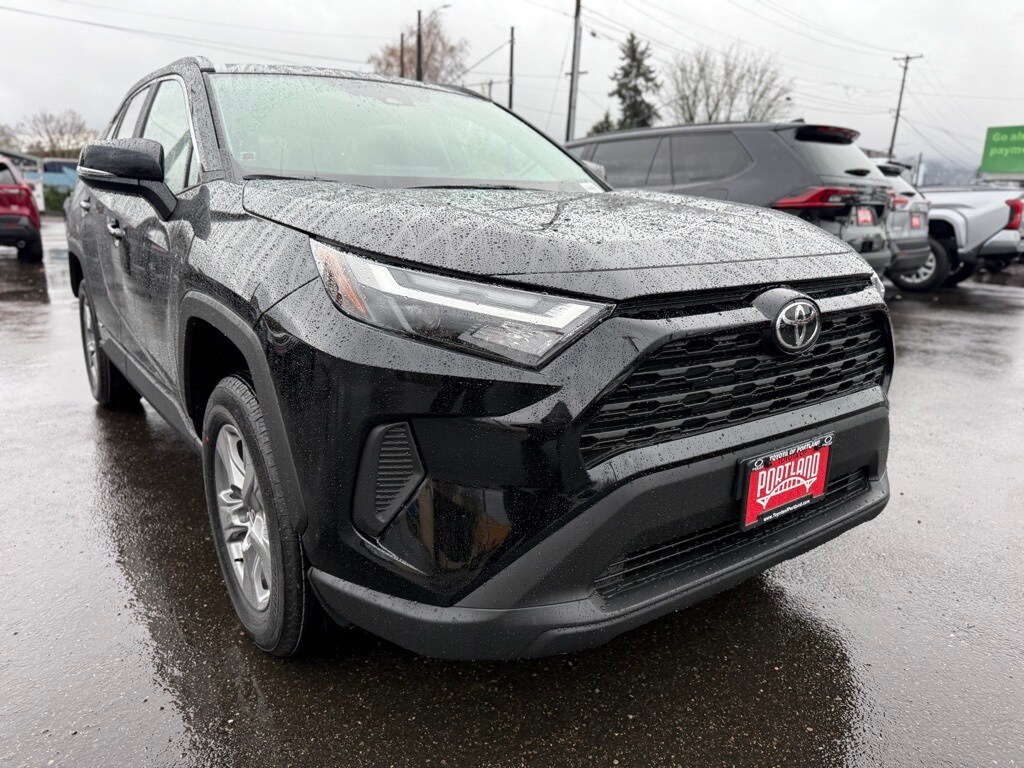 New 2025 Toyota RAV4 Hybrid XLE XLE AWD SUV