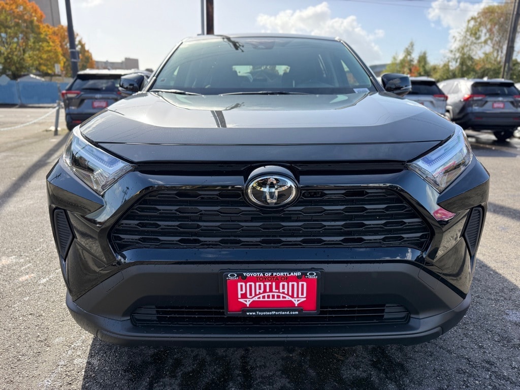 New 2025 Toyota RAV4 LE LE AWD SUV