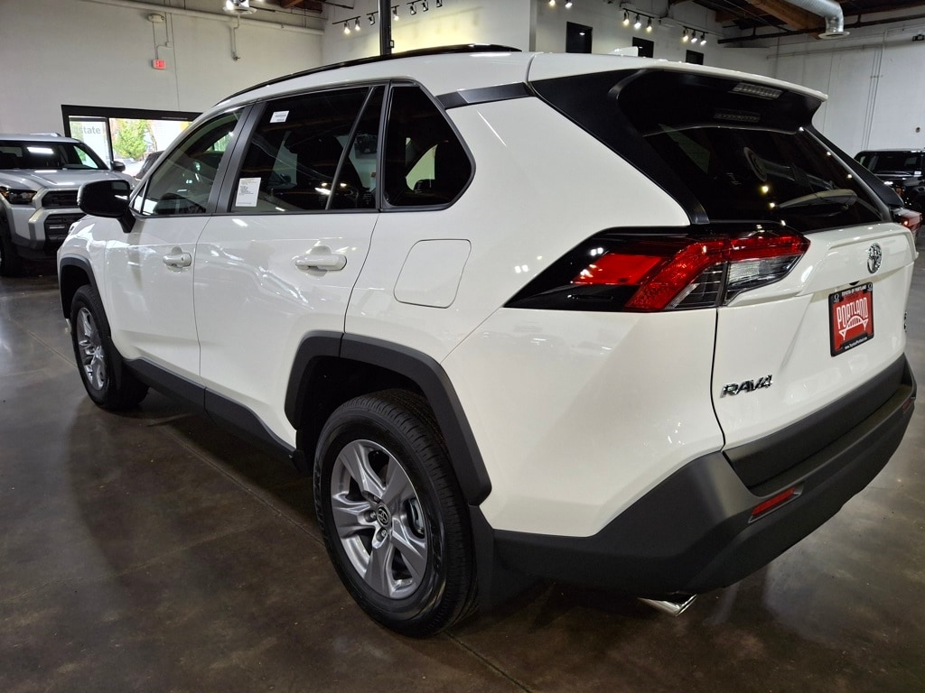 New 2025 Toyota RAV4 XLE XLE AWD SUV
