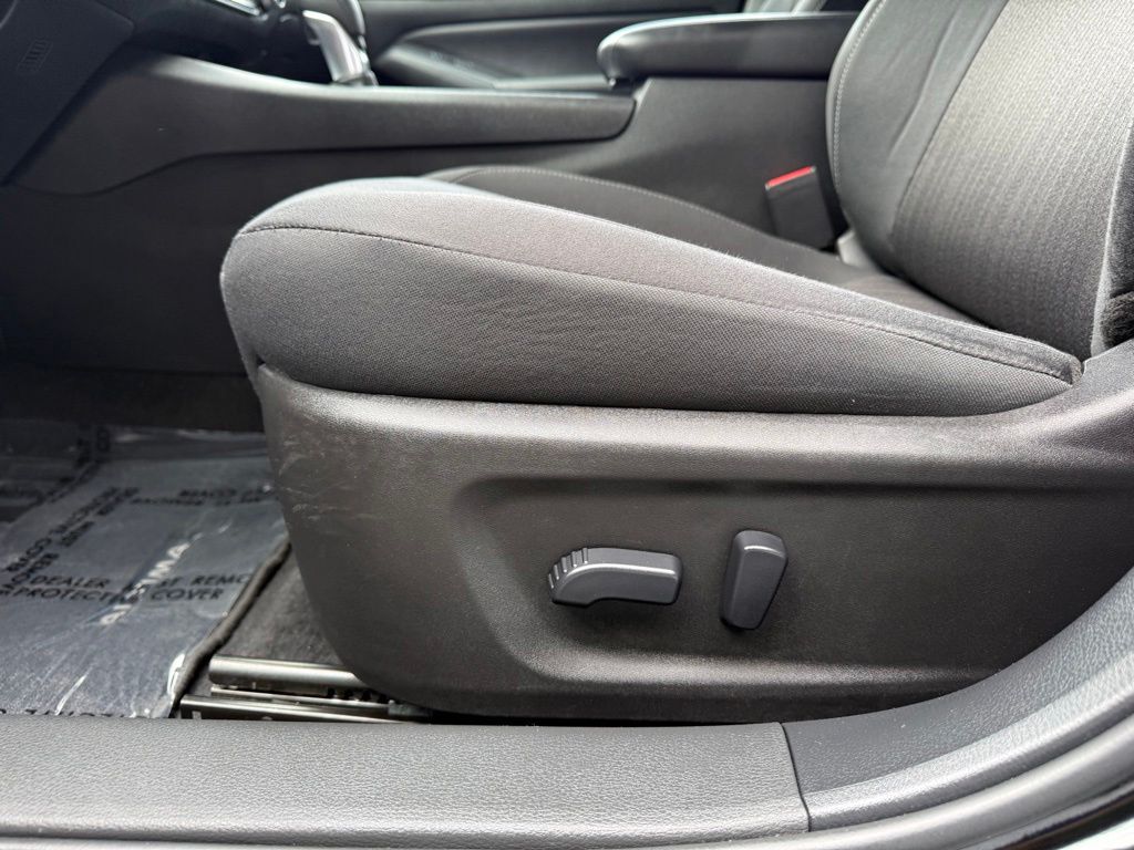 2025 Nissan Altima SV - Photo 13