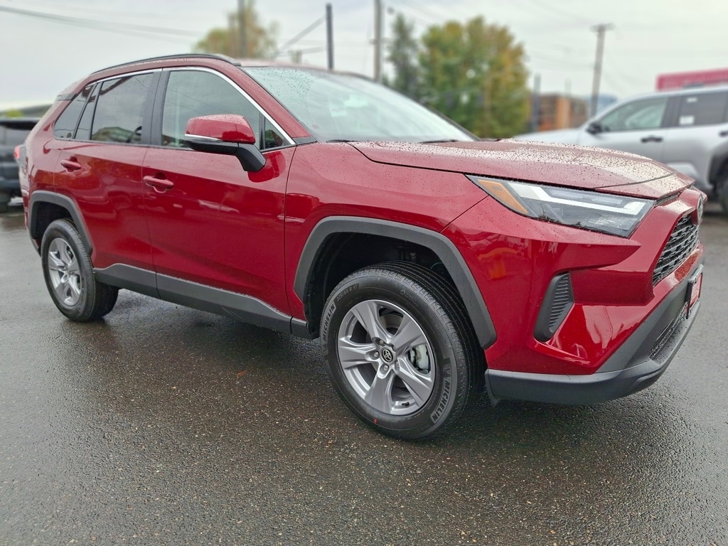 New 2025 Toyota RAV4 XLE XLE AWD SUV