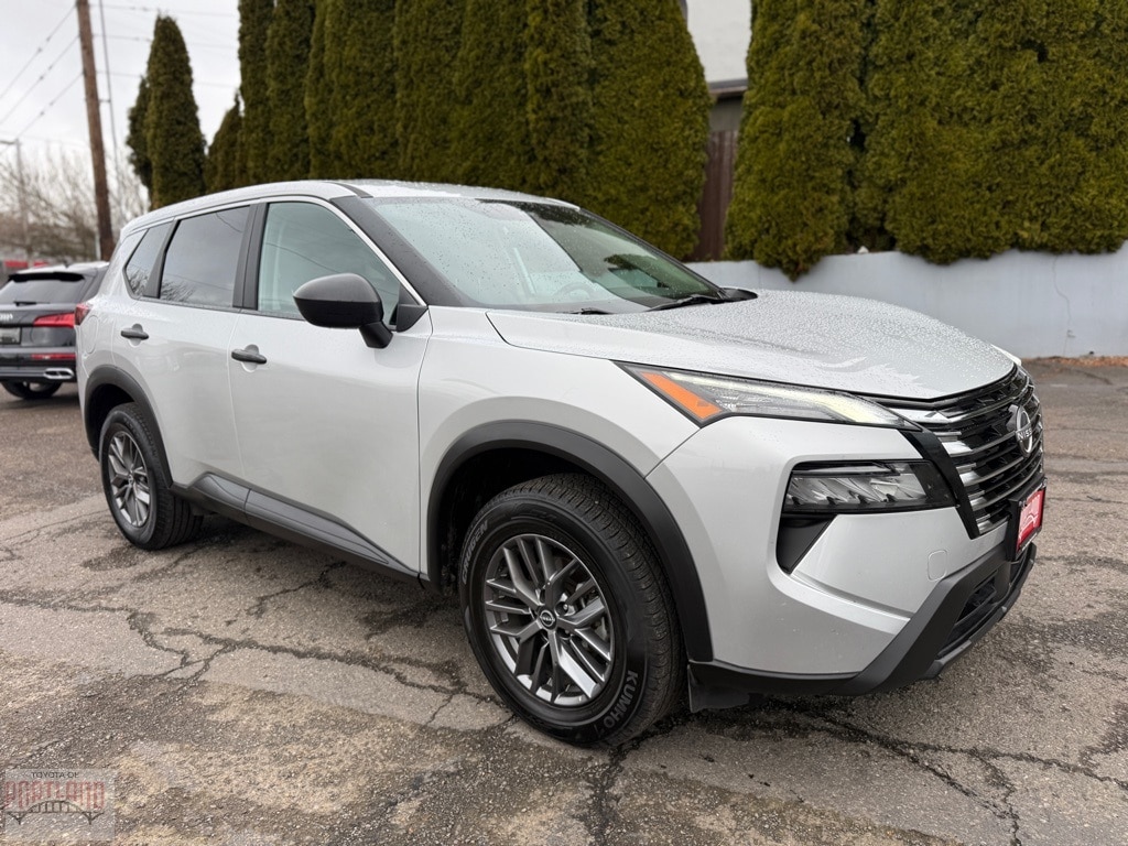 Used 2024 Nissan Rogue S SUV