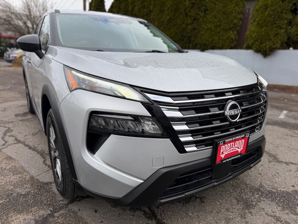 Used 2024 Nissan Rogue S SUV