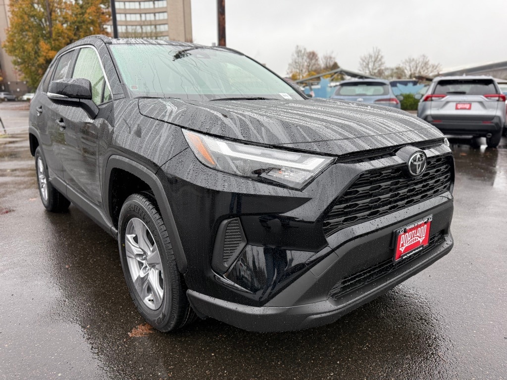 New 2025 Toyota RAV4 XLE XLE AWD SUV