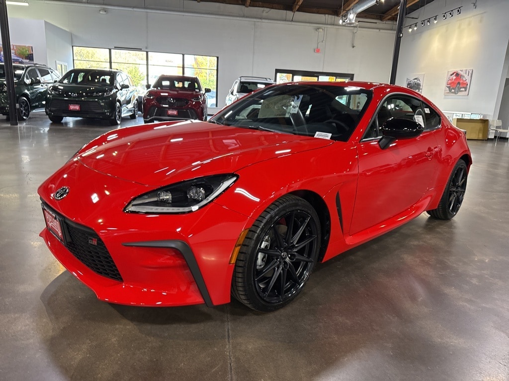 New 2025 Toyota GR86 Premium MT 2+2 COUPE 6 SPD M/T