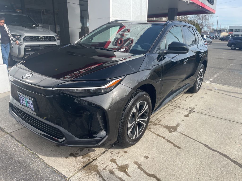 Used 2024 Toyota bZ4X XLE with VIN JTMABACA5RA087622 for sale in Portland, OR
