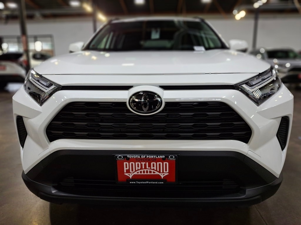 New 2025 Toyota RAV4 XLE XLE AWD SUV