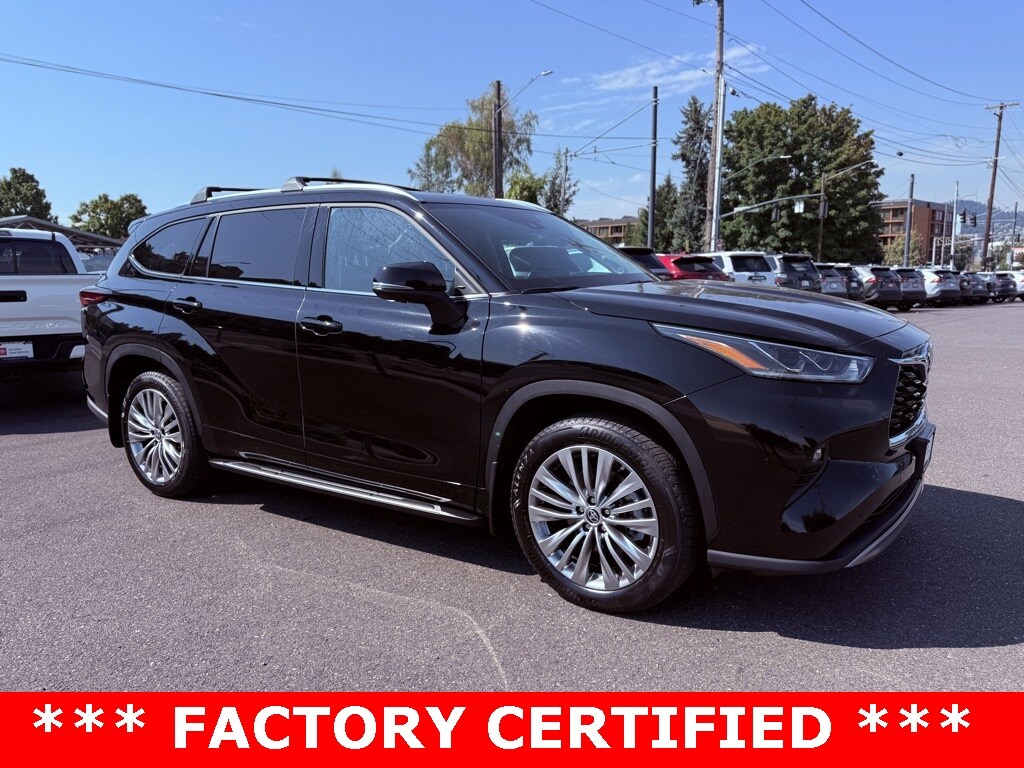 2024 Toyota Highlander Platinum photo 2