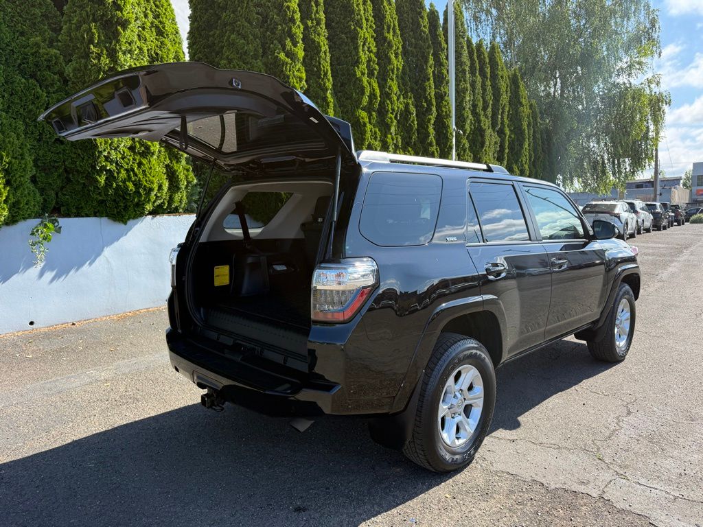 2023 Toyota 4Runner SR5 Premium - Photo 8