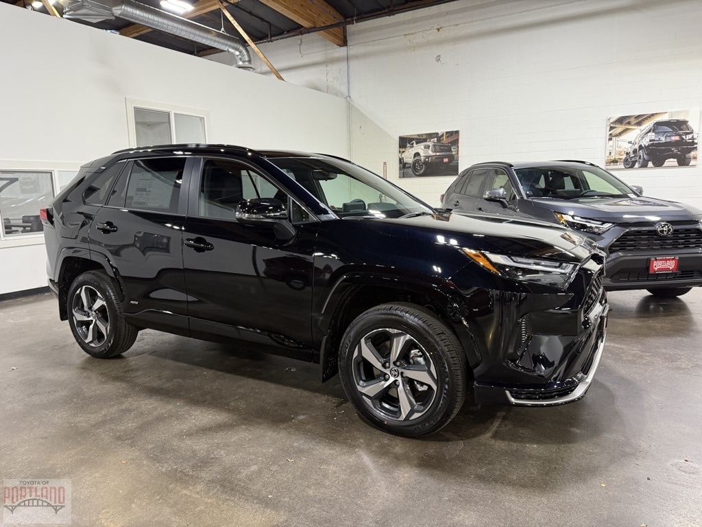 New 2025 Toyota RAV4 Plug-in Hybrid SE PLUG-IN HYBRID