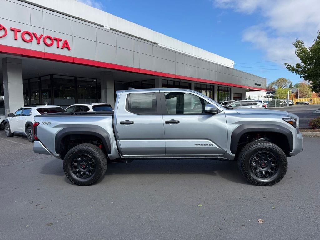2026 Toyota Tacoma TRD Off Road - Photo 10