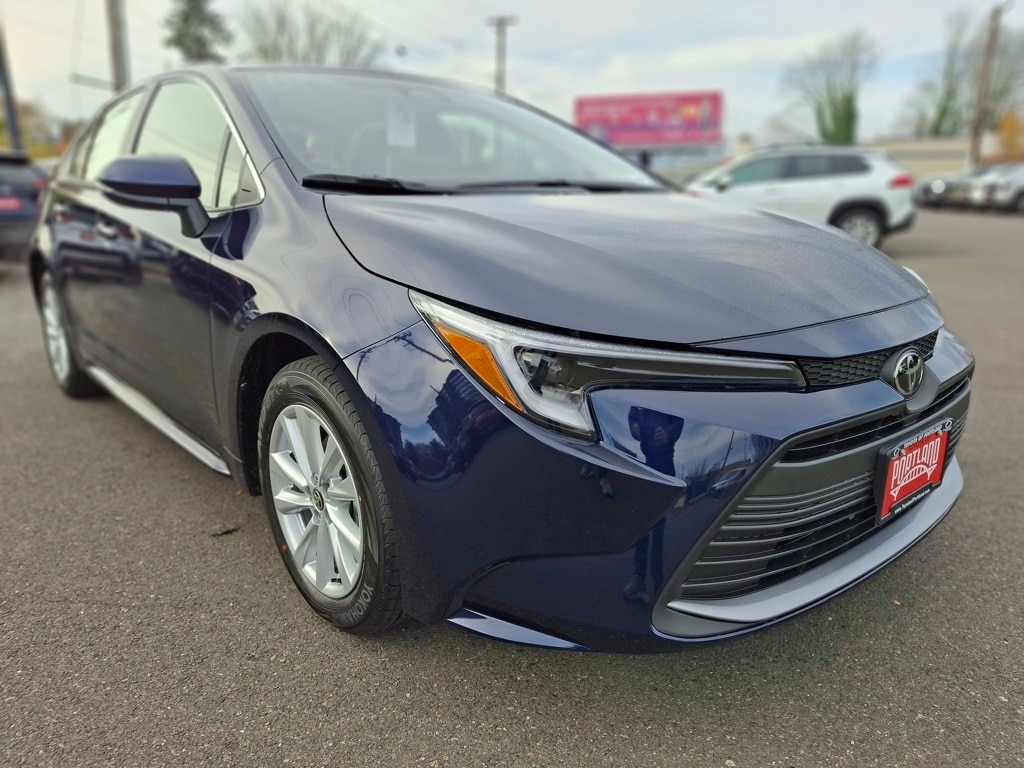 New 2026 Toyota Corolla Hybrid XLE XLE SEDAN