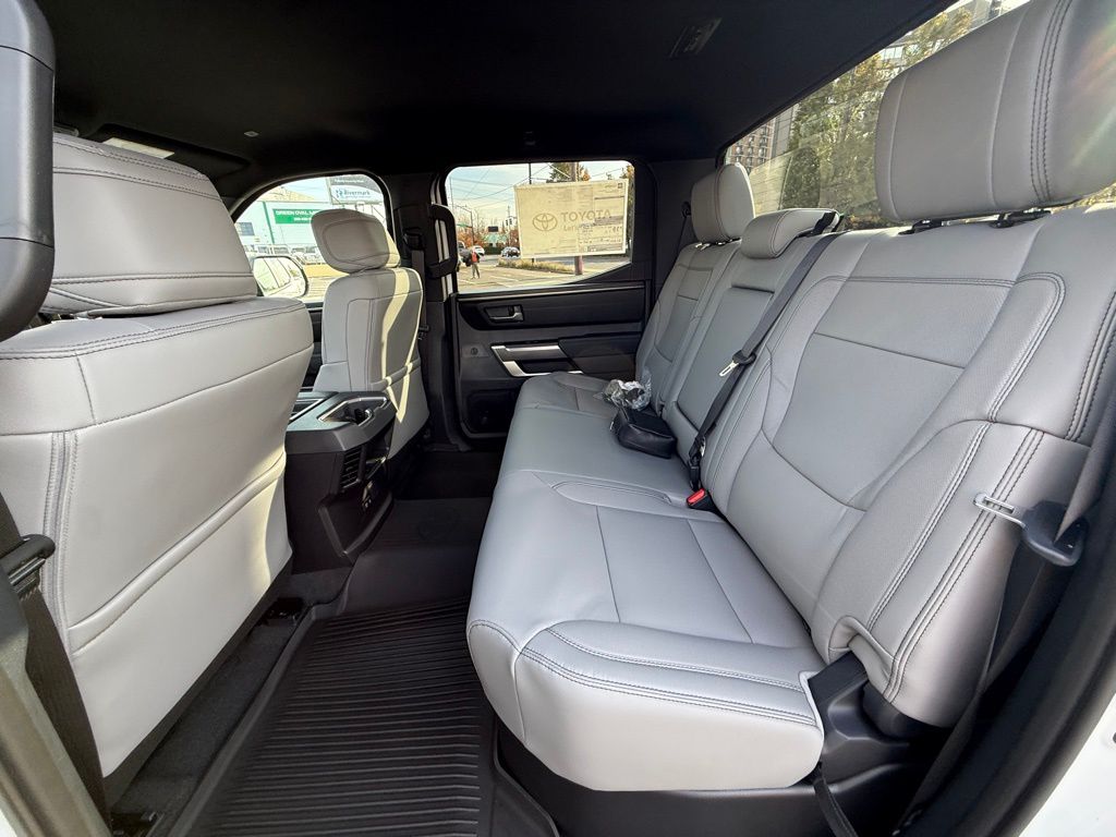 2026 Toyota Tundra SR5 - Photo 15