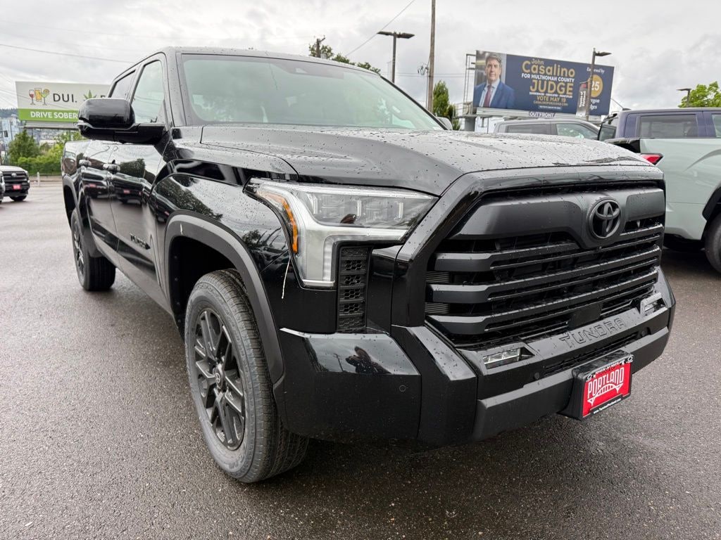 New 2026 Toyota Tundra Limited LIMITED CREWMAX 5.5