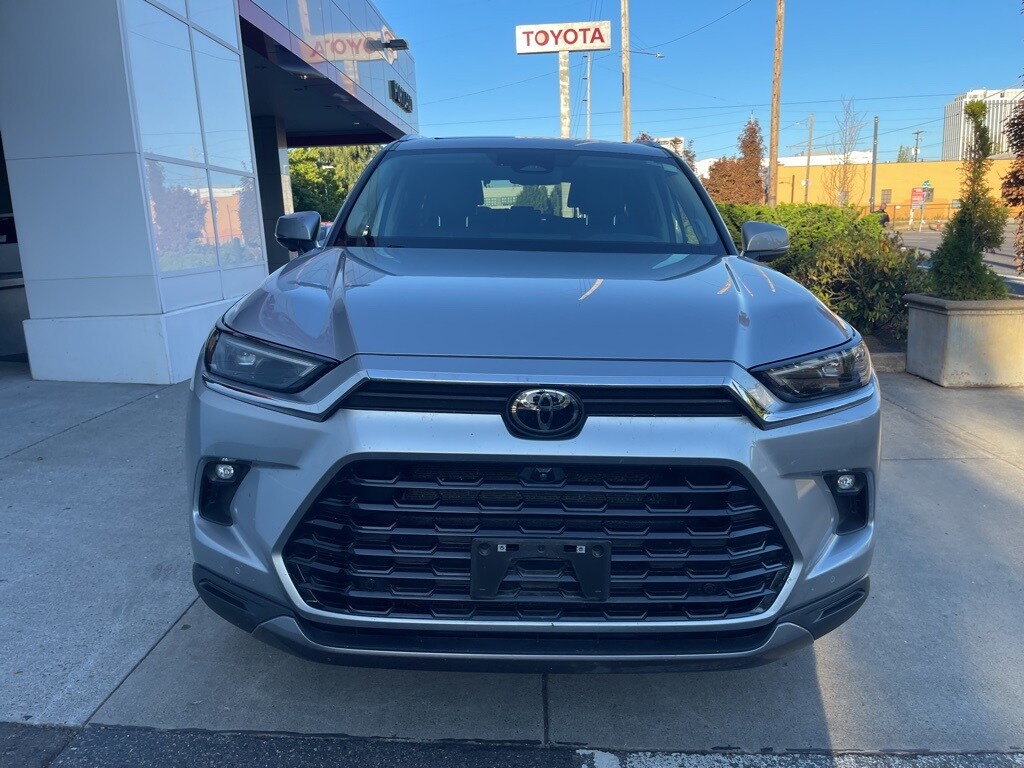 2024 Toyota Grand Highlander Platinum photo 4