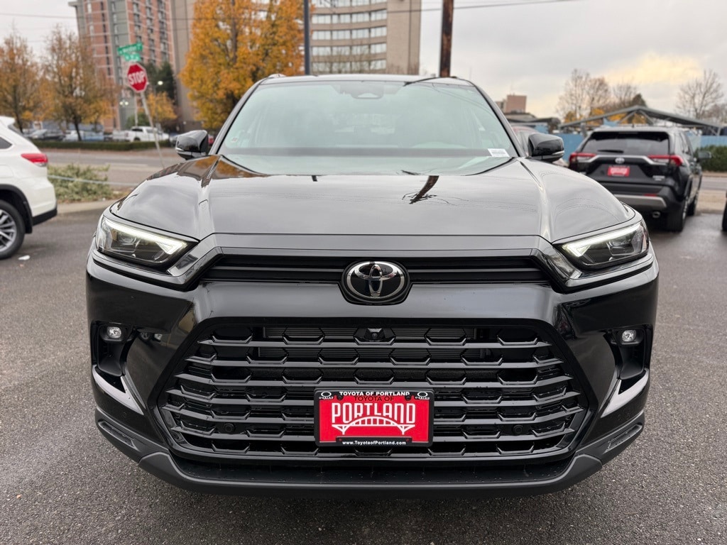 New 2026 Toyota Grand Highlander Hybrid Nightshade NIGHTSHADE HYBRID