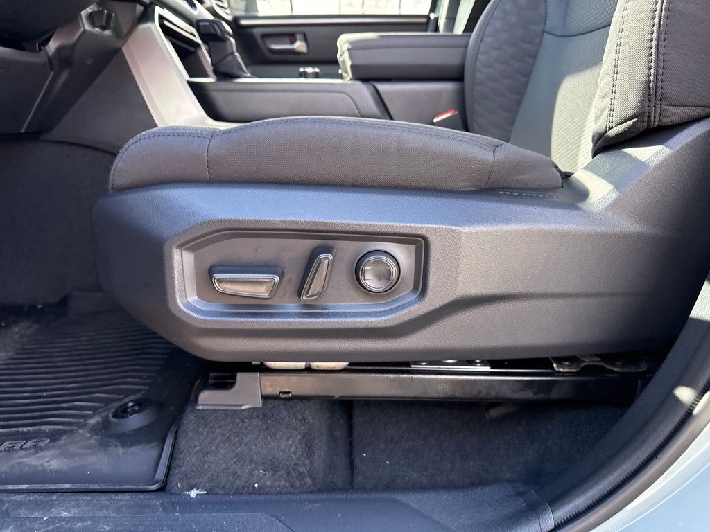 2026 Toyota Tundra SR5 - Photo 16