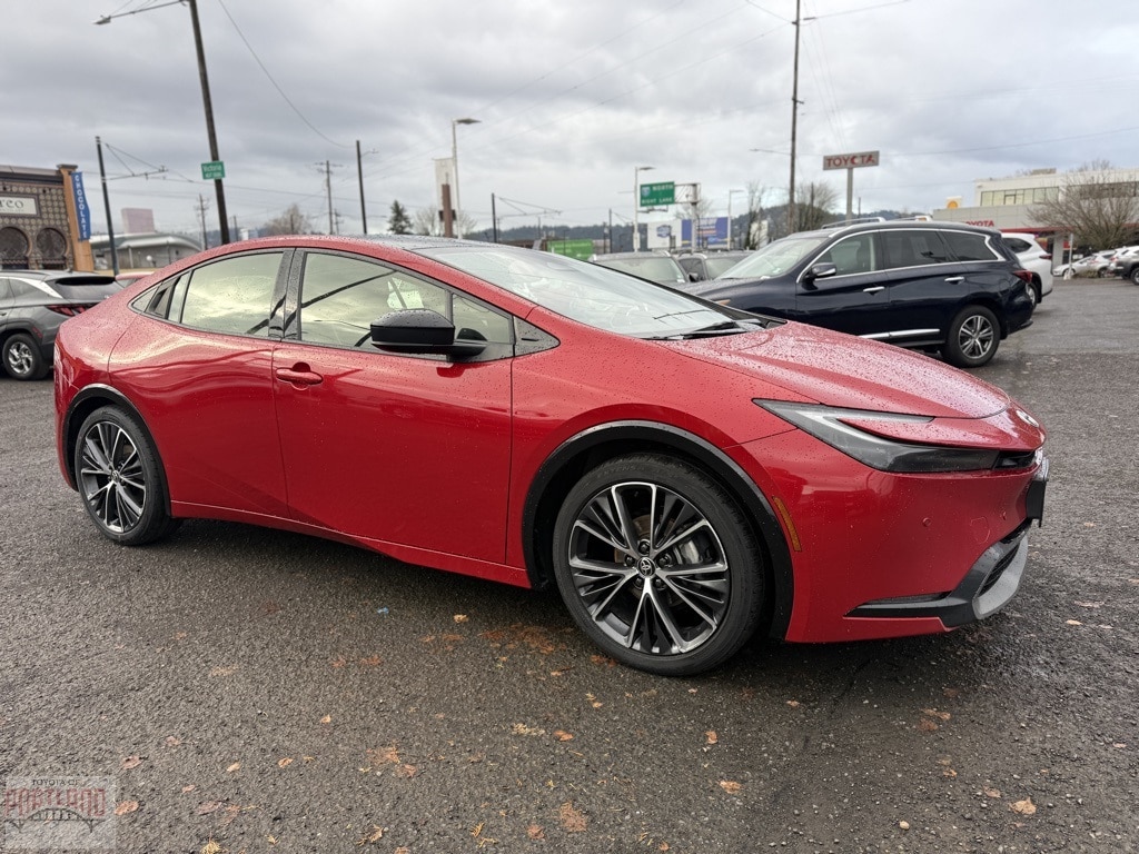 2024 Toyota Prius XLE's photo