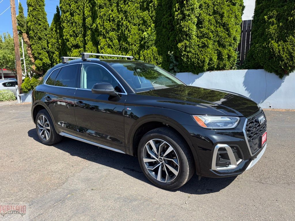2023 Audi Q5 45 Premium Plus's photo