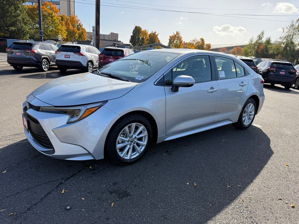 New 2026 Toyota Corolla Hybrid XLE XLE SEDAN
