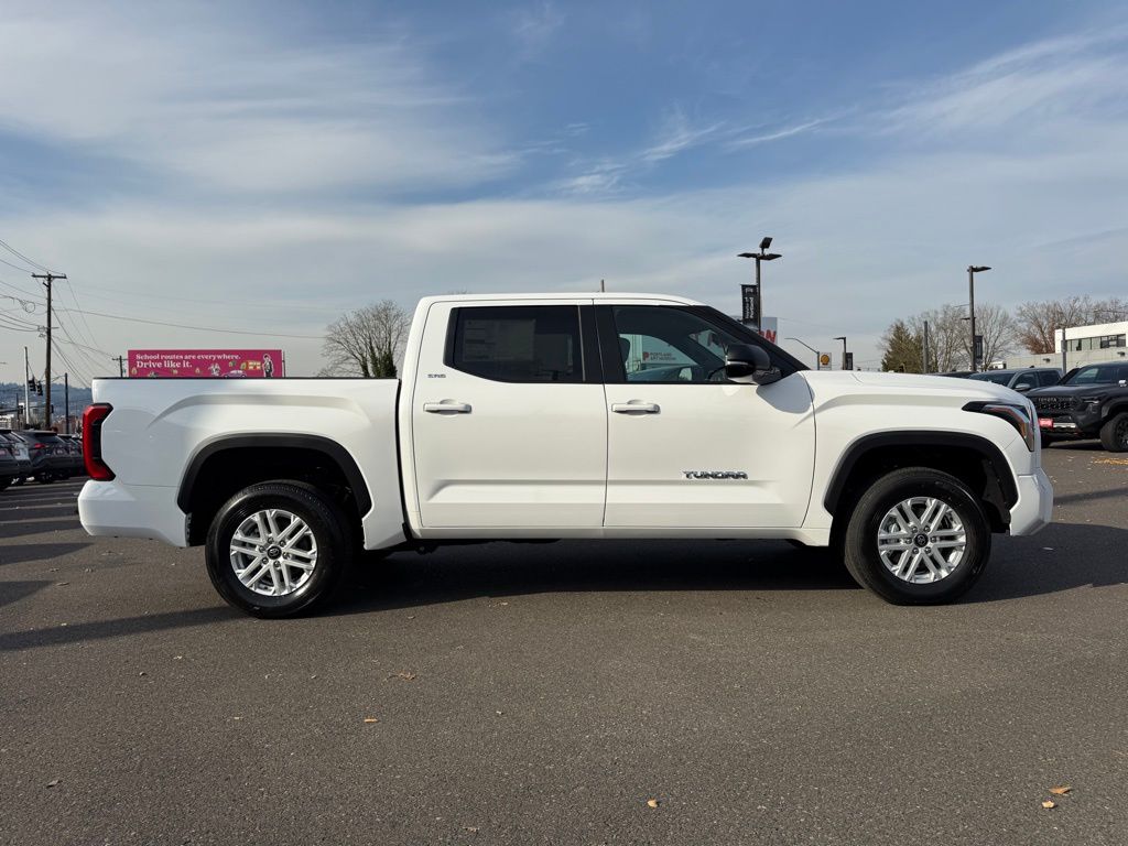 2026 Toyota Tundra SR5 - Photo 9