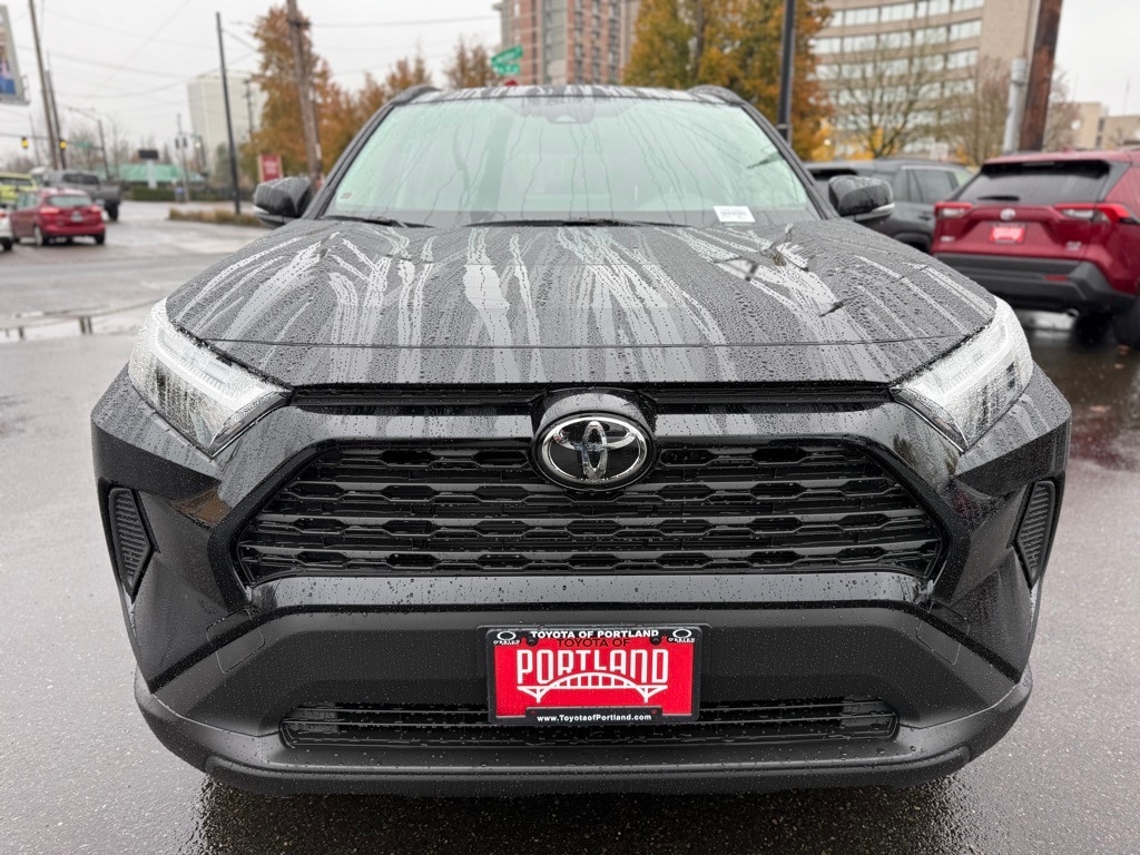 New 2025 Toyota RAV4 XLE XLE AWD SUV