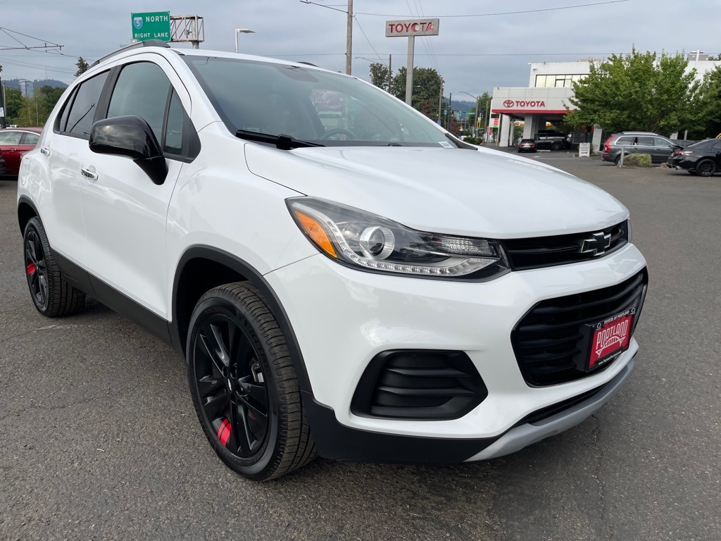 Used 2018 Chevrolet Trax LT with VIN 3GNCJPSB3JL253584 for sale in Portland, OR