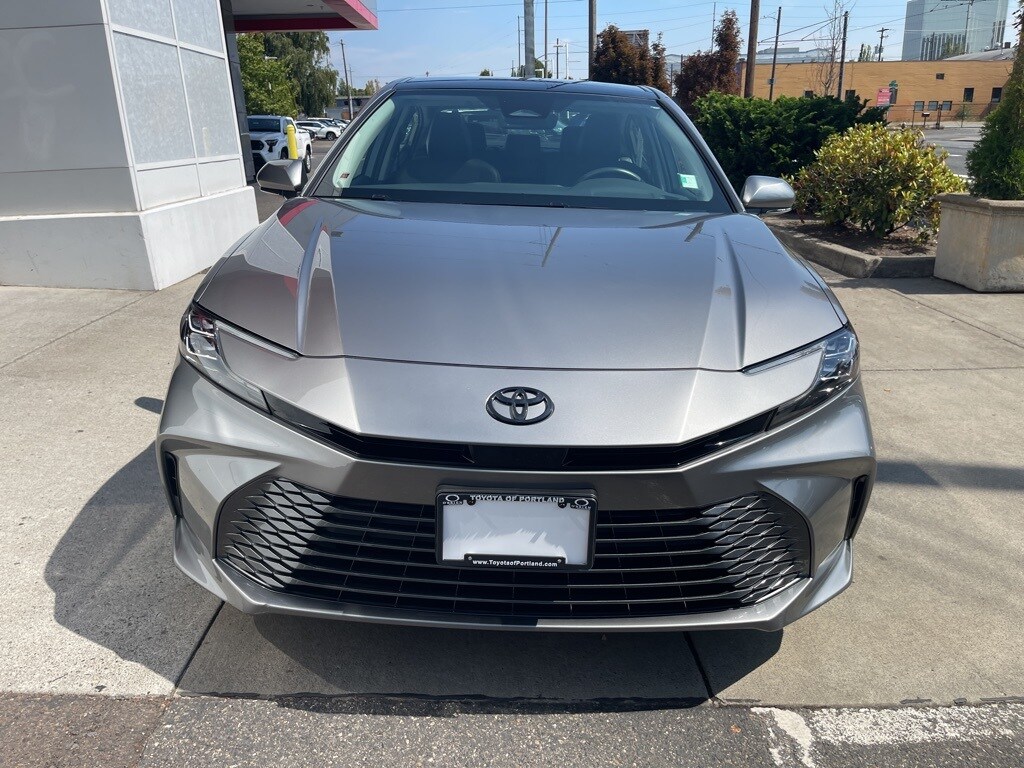 2025 Toyota Camry XLE photo 4