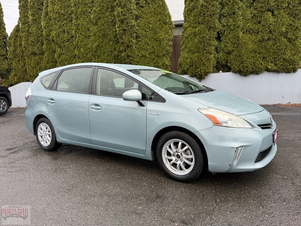 2013 Toyota Prius v Three