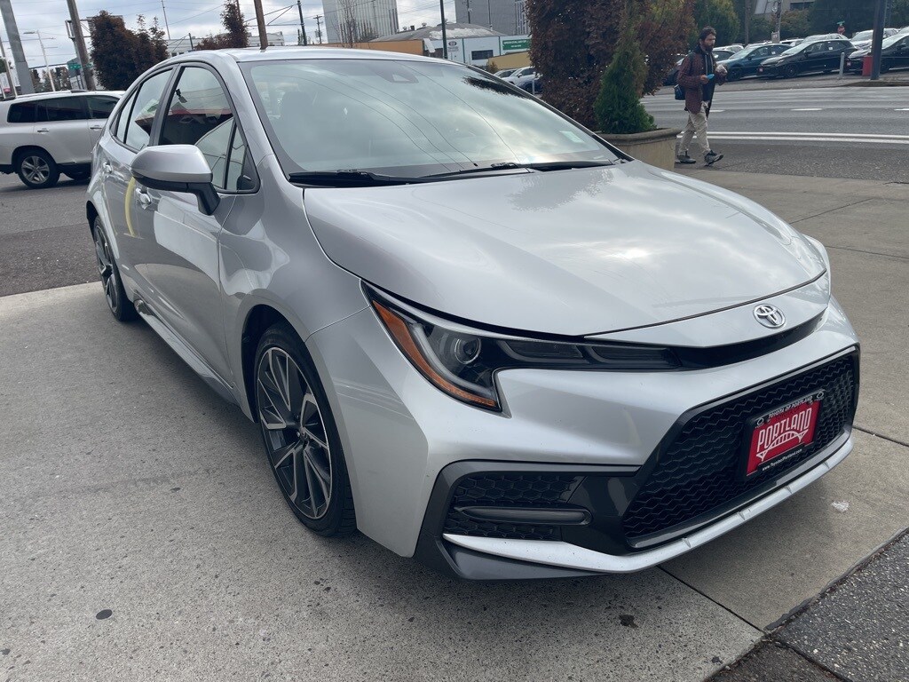 2020 Toyota Corolla SE photo 3