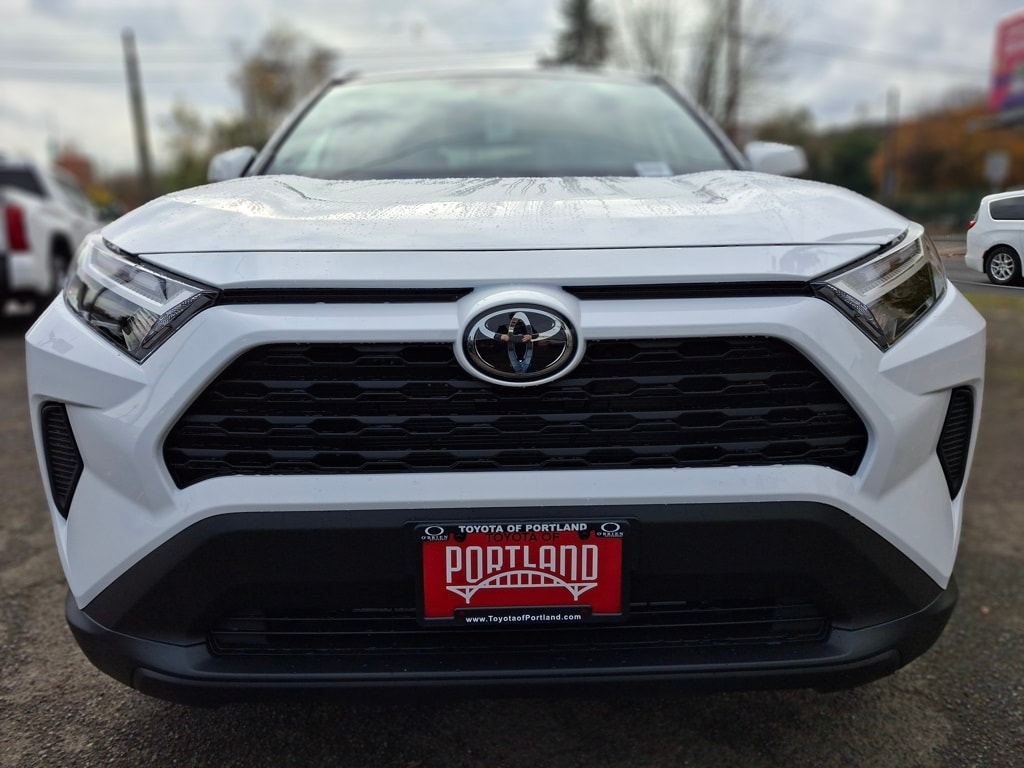 New 2025 Toyota RAV4 XLE XLE AWD SUV