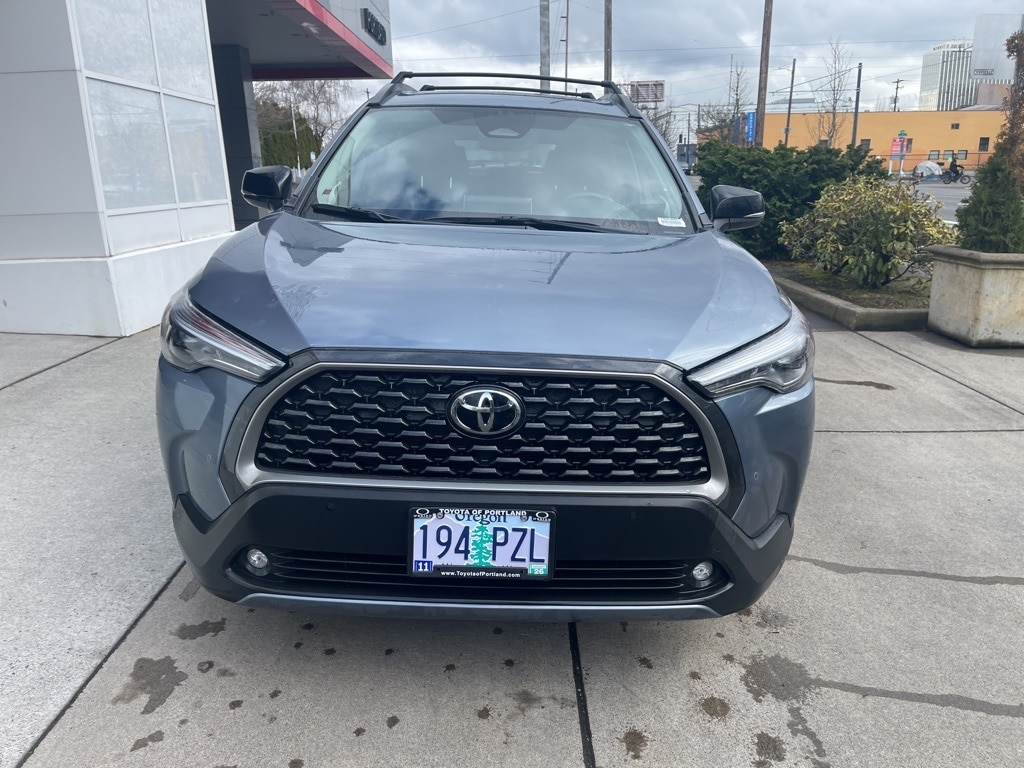 Used 2025 Toyota Corolla Cross XLE SUV