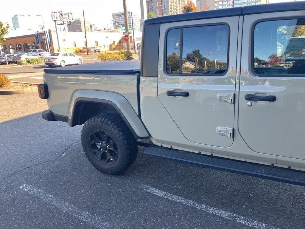 Used 2022 Jeep Gladiator Willys Truck