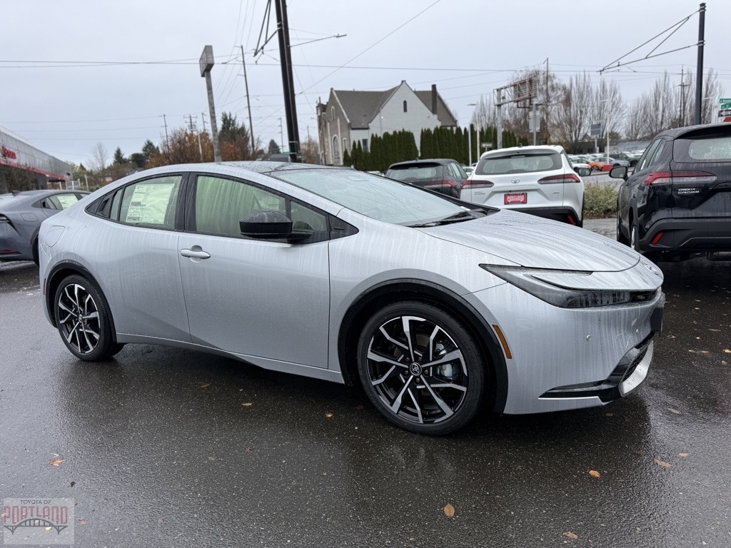 2026 Toyota Prius XSE's photo