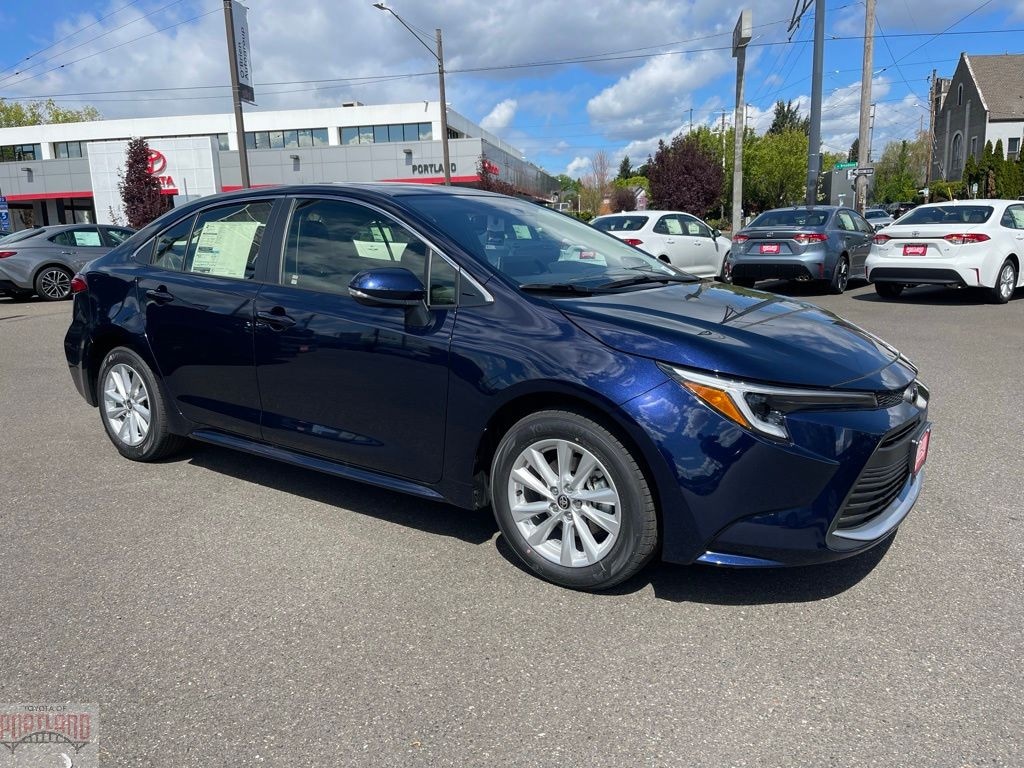 New 2026 Toyota Corolla Hybrid XLE XLE SEDAN
