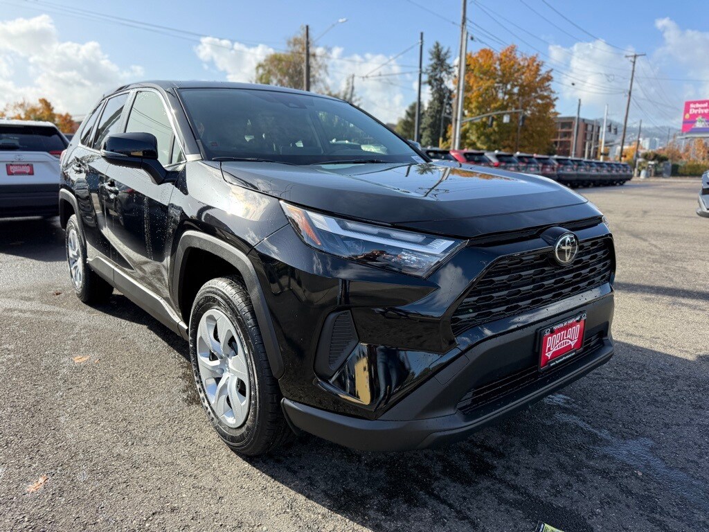 New 2025 Toyota RAV4 LE LE AWD SUV