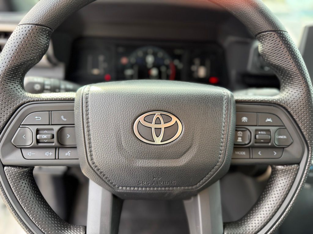 2025 Toyota Tacoma SR5 - Photo 32