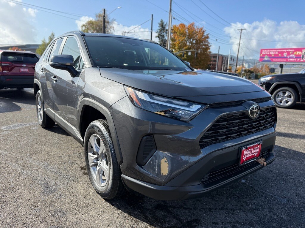 New 2025 Toyota RAV4 XLE XLE AWD SUV